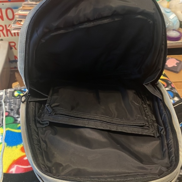 Hedgren Gray Medium Backpack - Picture 10 of 11